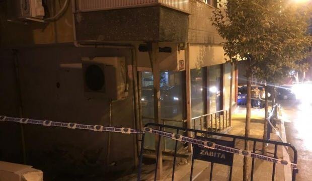 Son Dakika: Güngören’de bir bina yıkılma tehlikesine karşı boşaltıldı