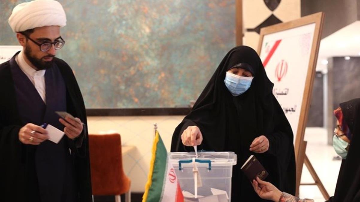 Son Dakika: İran’da resmi olmayan seçim sonuçlarına göre, muhafazakar aday İbrahim Reisi, ülkenin 8. cumhurbaşkanı oldu