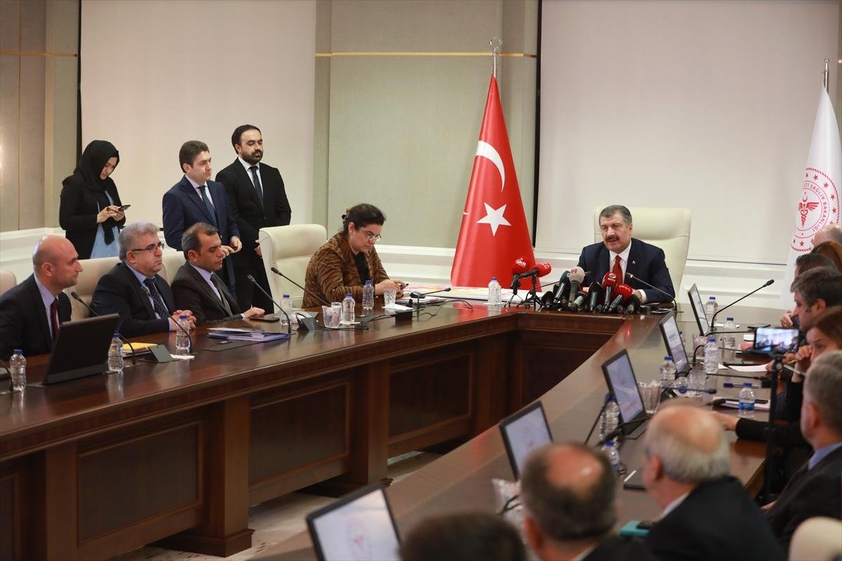 Son Dakika: Sağlık Bakanı Koca, Koronavirüs Bilim Kurulu toplantısının ardından açıklamalarda bulunuyor