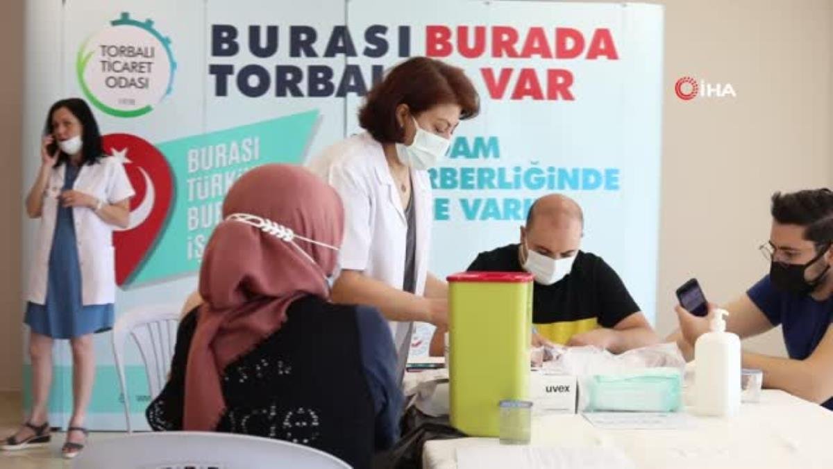 Torbalı’da binlerce fabrika çalışanı aşılandı