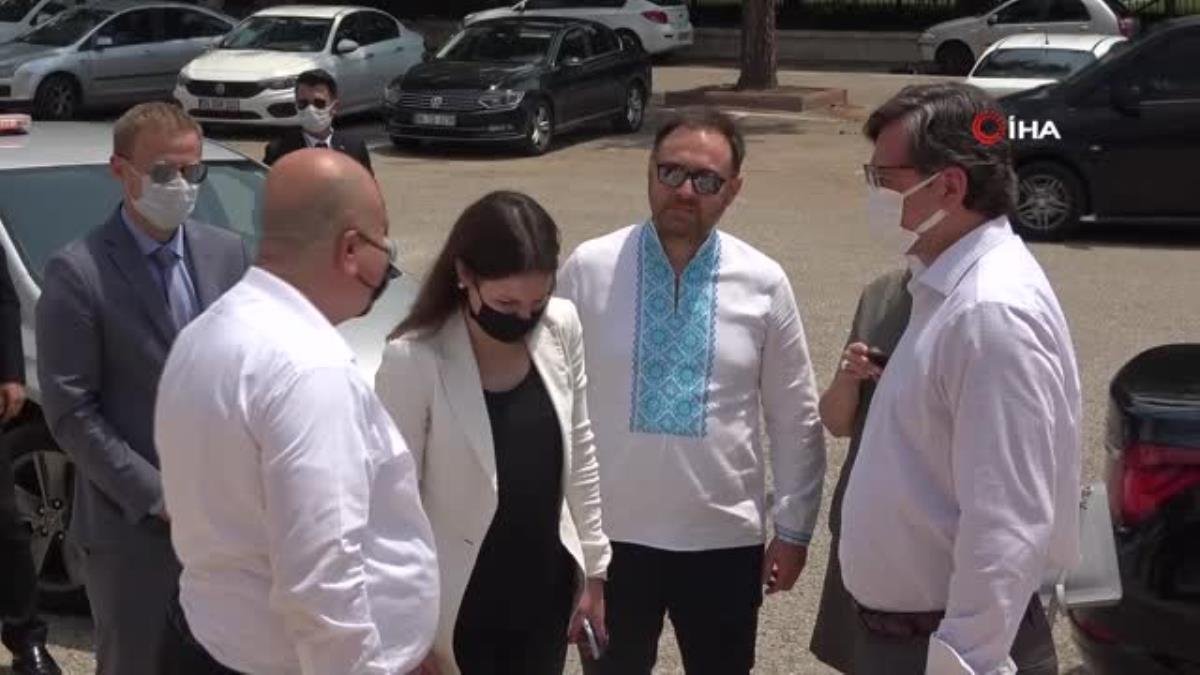 Ukrayna Dışişleri Bakanı Dmitro Kuleba: “Tüm Ukraynalı turistleri Antalya’ya gelmeye davet ediyorum”