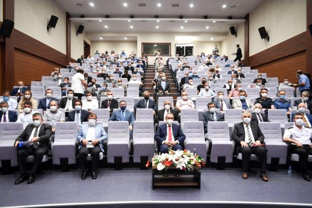 Vali Yavuz, İzmit İlçe Muhtarlarımızla Bir Araya Geldi