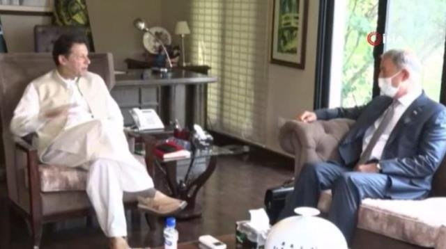 Bakan Akar, Pakistan Başbakanı Khan ile görüştü