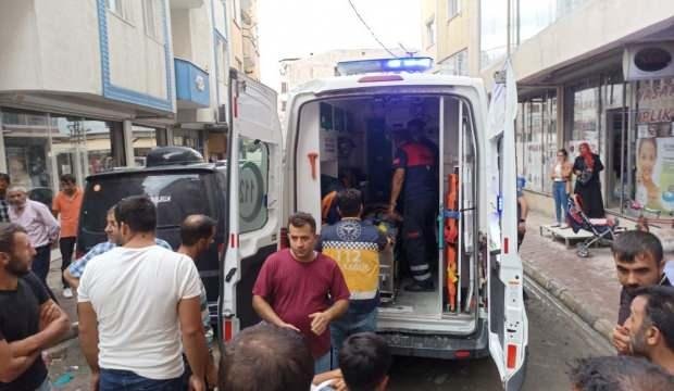 Balkonu temizlerken 5. kattan yan binanın üzerine düştü