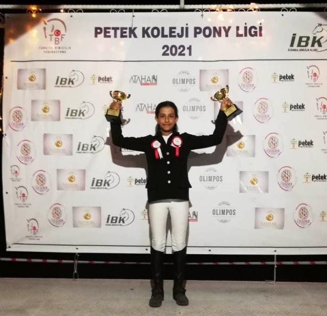 Binicilik kulübü sporcusunun birincilik başarısı