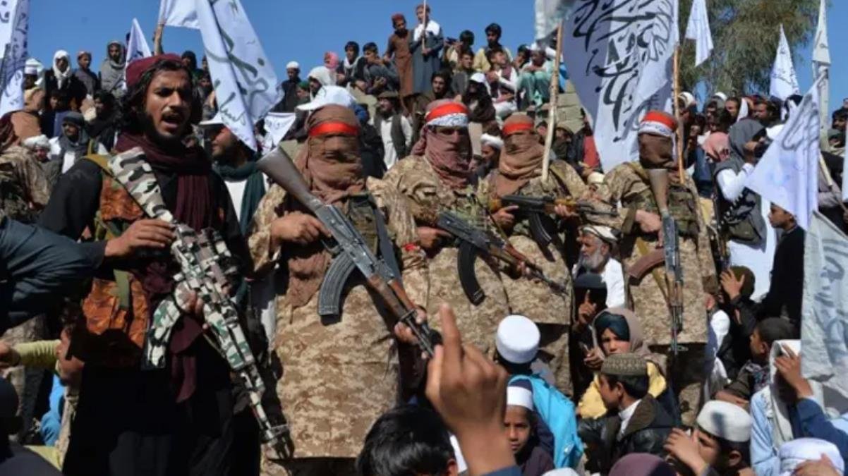 Bir kale daha düştü! Taliban, Afganistan’ın en büyük ikinci şehri Kandahar’ı da ele geçirdi