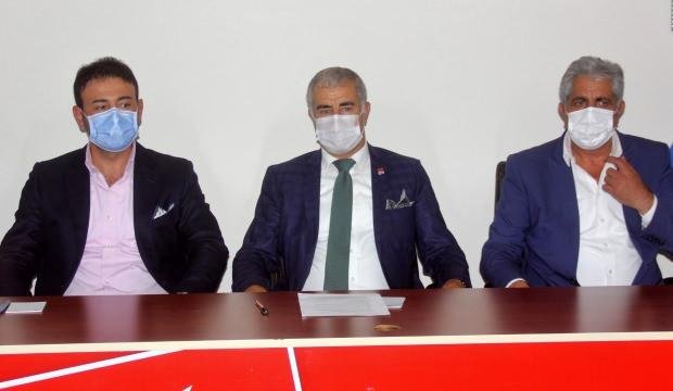 CHP’li Beşiktaş Belediye Başkanı Akpolat’tan gazetecilere kapalı zarfta para skandalı!