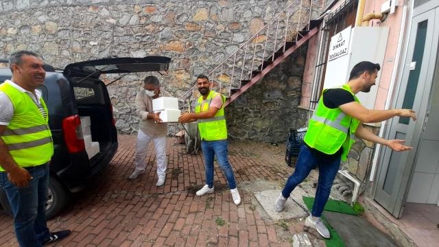 Dilovası’nda 5 bin et dağıtıldı
