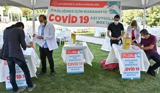 Diyarbakır’da uygulama noktalarına aşılama standı kuruldu
