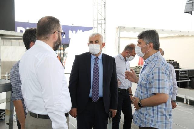 Gündoğdu, Milli İrade meydanında ki çalışmaları inceledi