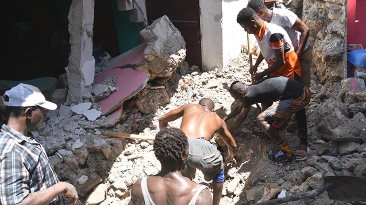 Haiti’deki depremde can kaybı sayısı bin 297’ye yükseldi