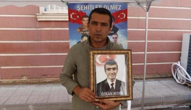 HDP önünde eylem yapan baba: Oğlumu PKK’ya sattılar