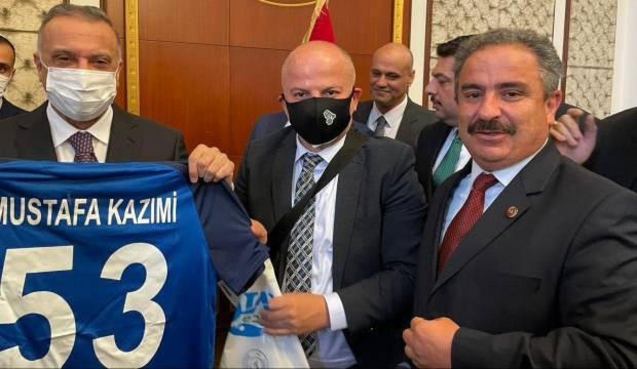 Irak Başbakanı Mustafa Kazimi’ye Rizespor forması