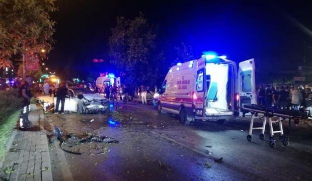 İzmir’de polis aracı ile otomobil çarpıştı: 1 şehit, 1’i polis 4 yaralı