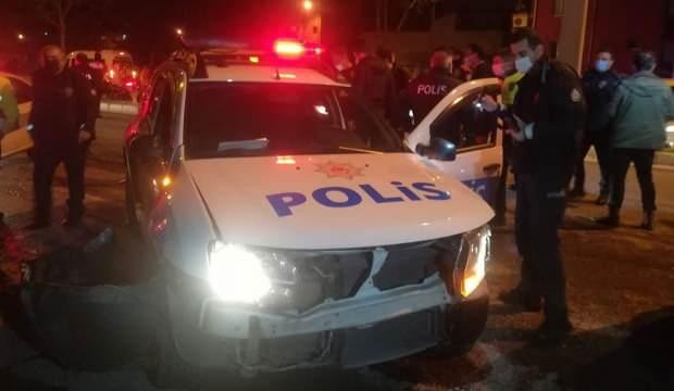 İzmir’de polis aracı otomobille çarpıştı: 2’si polis, 4 yaralı