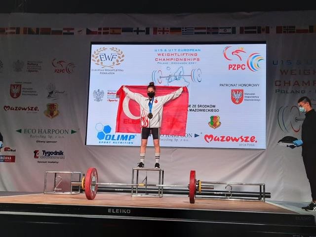 Kağıtsporlu Ceren Avrupa şampiyonu