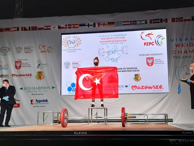 Kağıtsporlu Ceren Avrupa şampiyonu