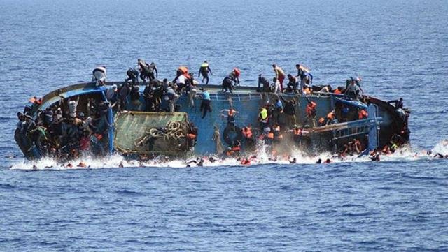 Kanarya Adaları’na giden teknedeki arıza sonucu 2 hafta denizde mahsur kalan 47 göçmen hayatını kaybetti