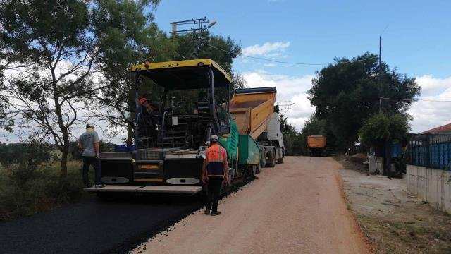 Kandıra Sünnetçioğlu Mahallesi’nde 1,5 kilometre uzunlukta yol asfaltlandı