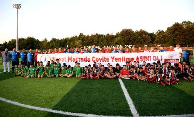 Kartepe’de Şöhretler Futbol Turnuvası başladı