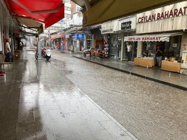 Kocaeli ve Sakarya’nın bazı ilçelerinde sağanak etkili oldu