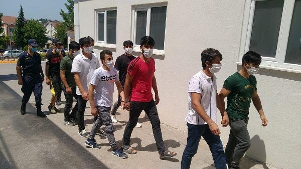 Kocaeli’de inşaatlarda çalıştırılan 21 Afgan kaçak yakalandı