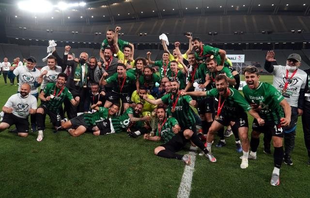 Kocaelispor 11 yıl sonra 1. Lig’de taraftarının huzurunda