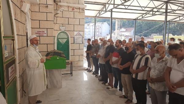 Korkuluğun kırılmasıyla ikinci kattan düşen Saadet, toprağa verildi