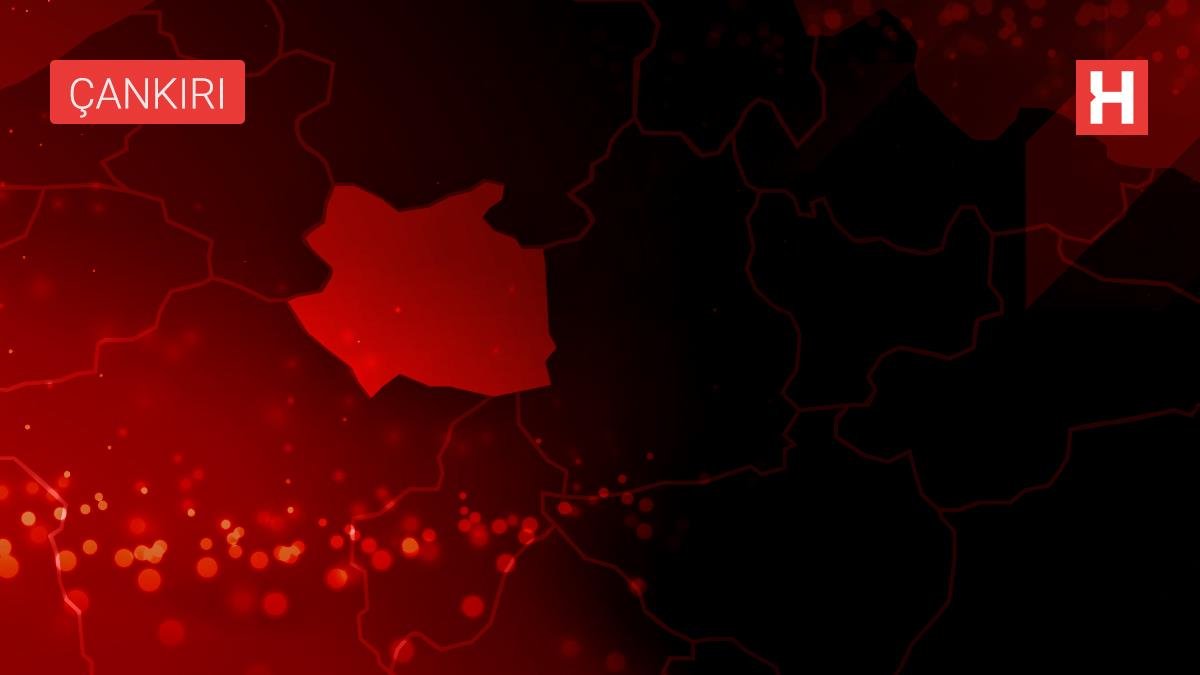 Koronavirüs salgınında günlük vaka sayısı 22 bin 83 oldu (2)