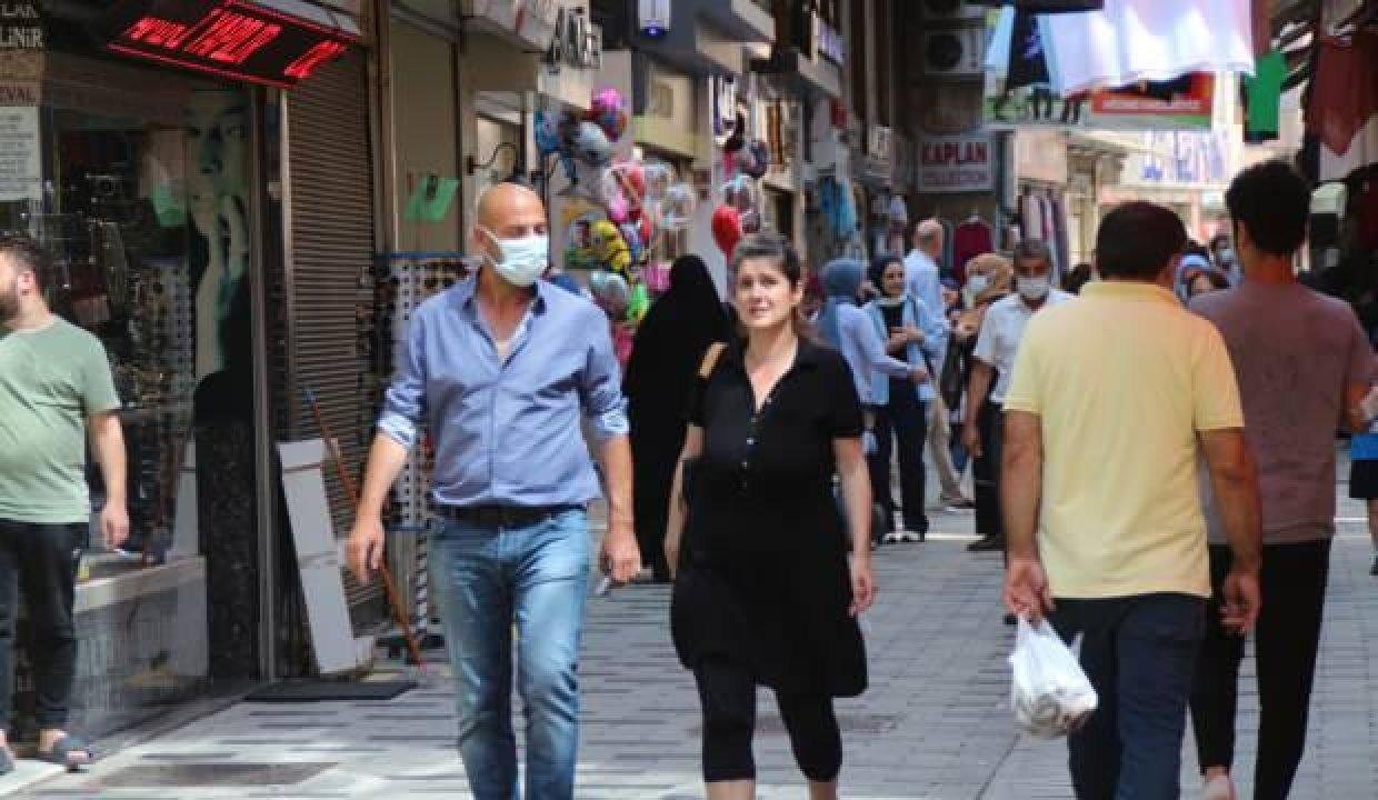 Nüfusa oranla en fazla vakanın olduğu Rize’de maske kuralına uyulmuyor