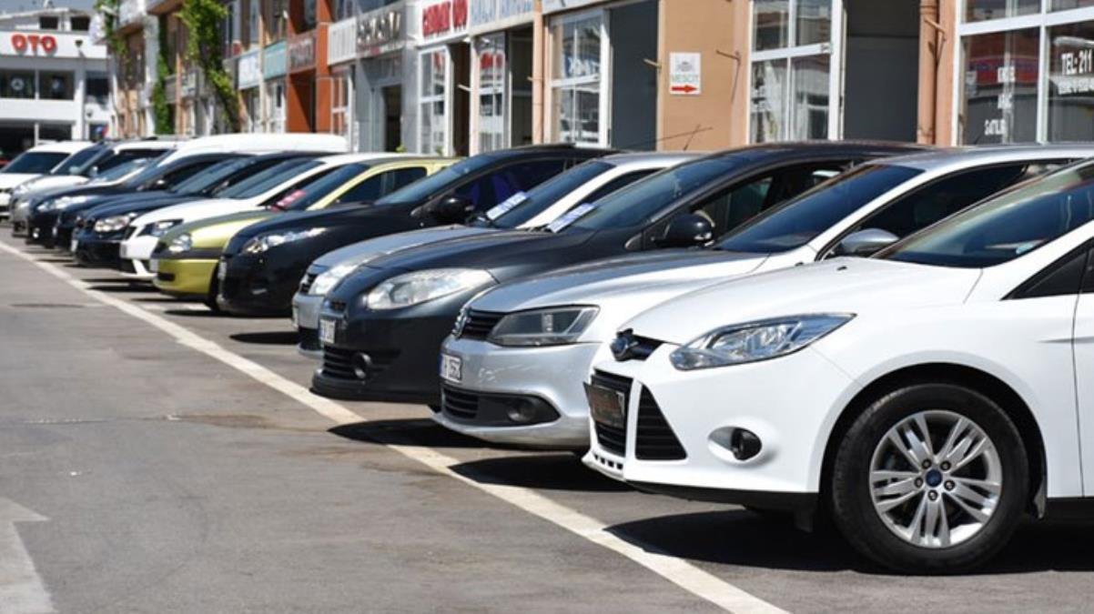 Otomobil piyasası tepetaklak oldu! İkinci el fiyatları, sıfır araçlarla yarışıyor