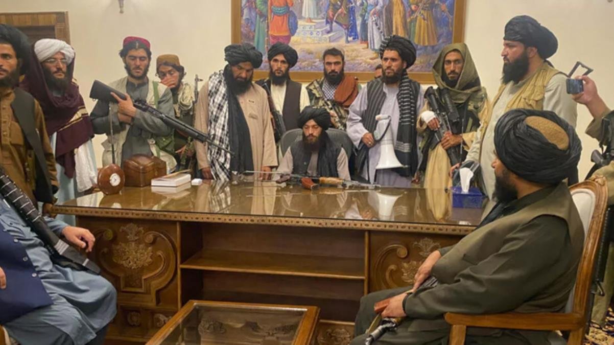 Taliban’dan ABD’ye mesaj gibi atama! Eski Guantanamo mahkumu Savunma Bakanı Vekili olarak görevlendirildi