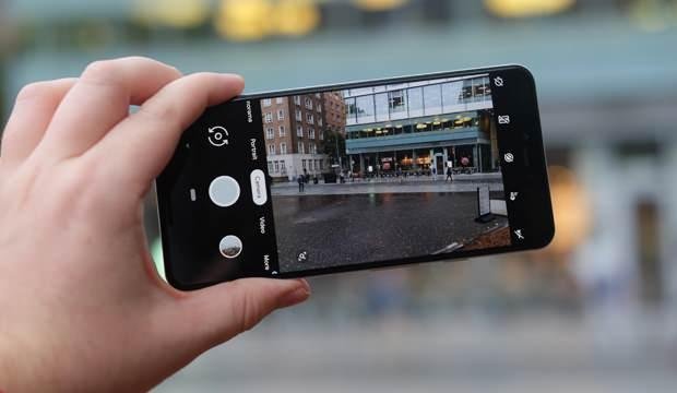 Telefondan izleniyor muyuz? Cep telefonu kamerasından izlendiğimizi nasıl anlarız? İşte detaylar…