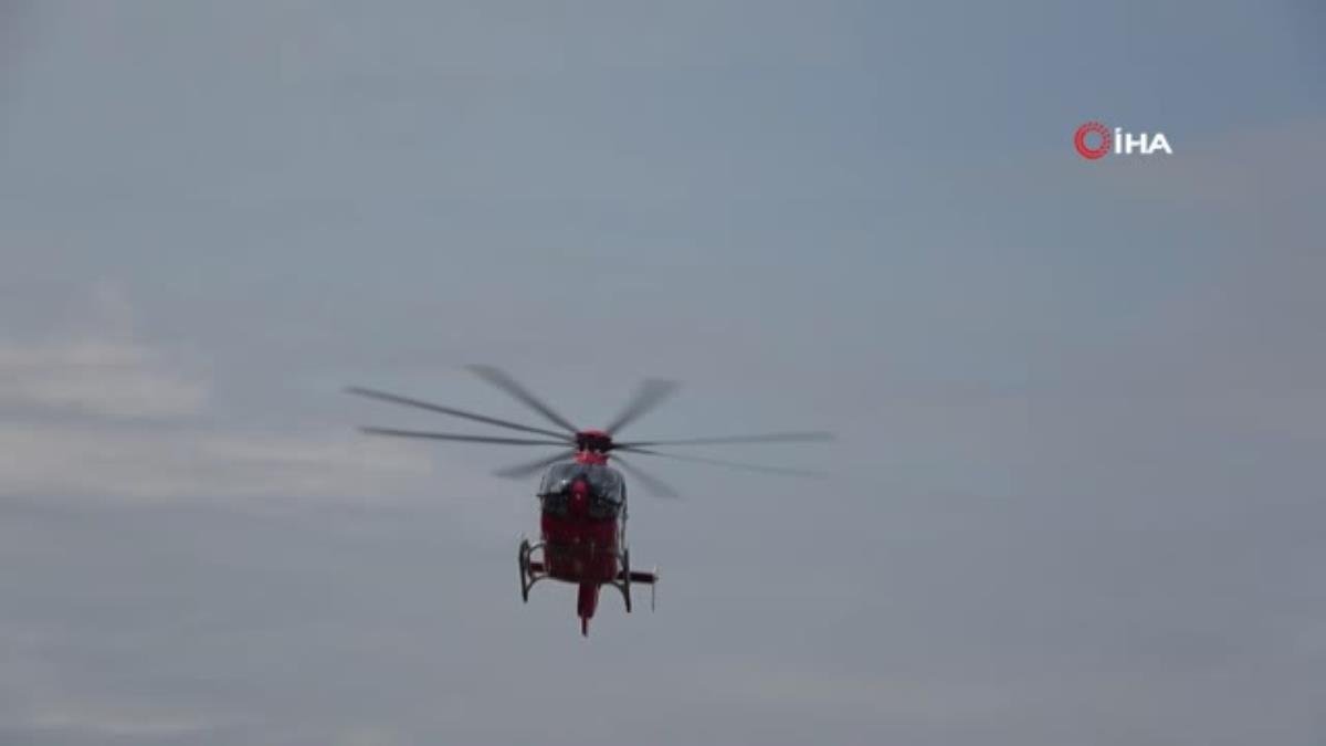 Türkiye’nin en zor coğrafyasında uçuş yaparak hastaların imdadını yetişiyorlar