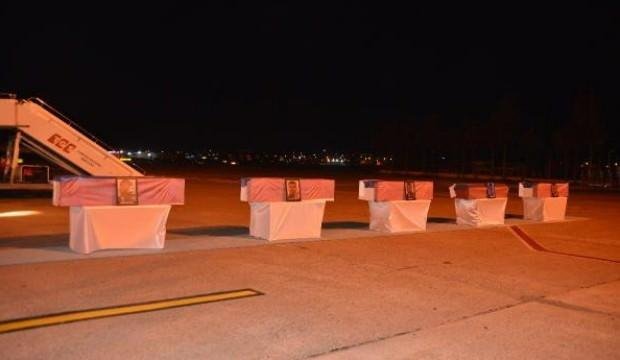 Uçak kazasında hayatını kaybeden Rus mürettebat törenle uğurlandı