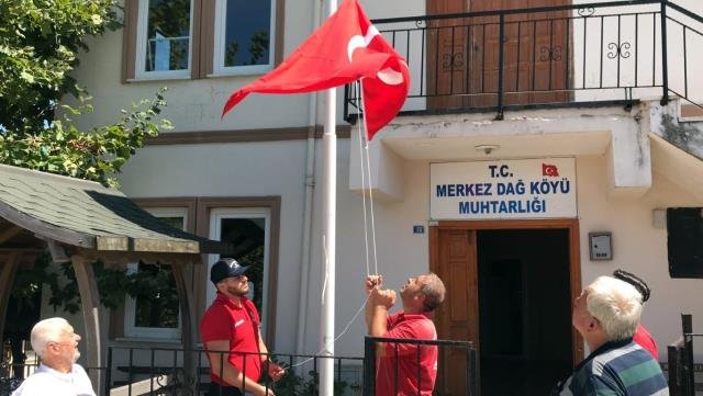 Vatandaş Türk Bayrağı istedi