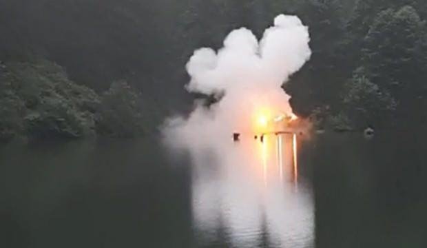 Yangınlar devam ederken tepki toplayan görüntü