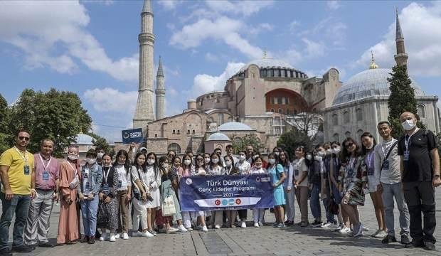 YTB Türk Dünyası Genç Liderler Programı öğrencileri İstanbul’da