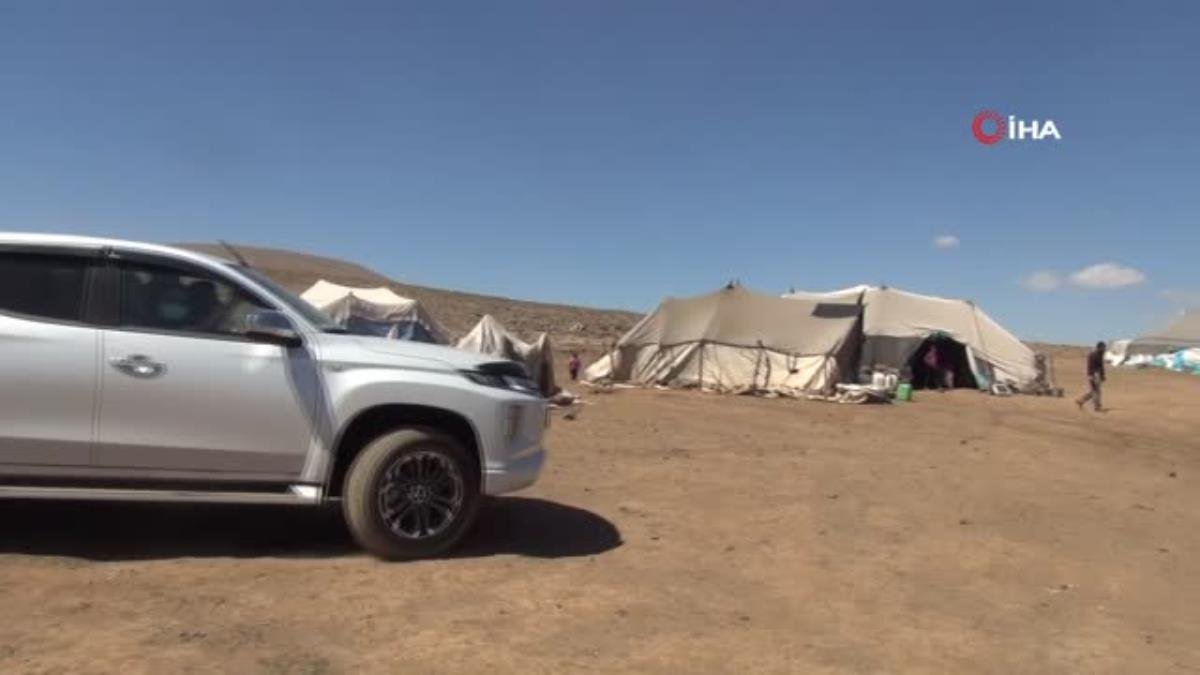 2 bin 950 rakımlı Nemrut’ta göçerleri aşıladılar