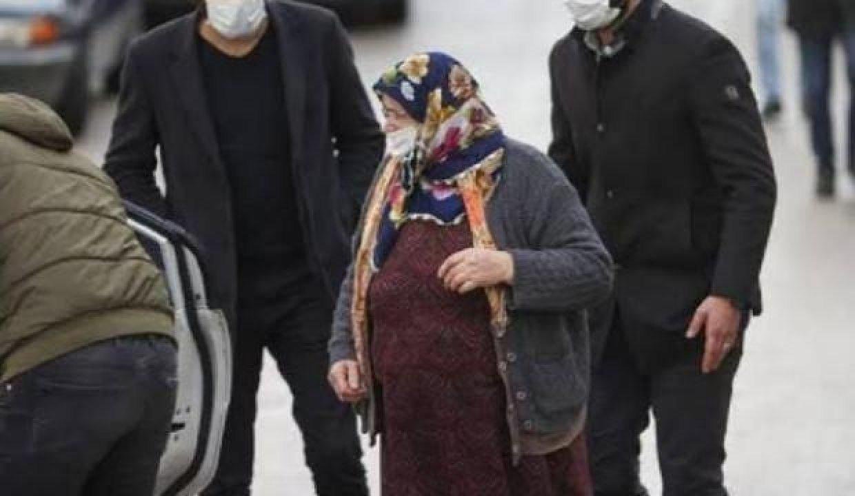 60 yıllık eşini 38 yerinden bıçakladı