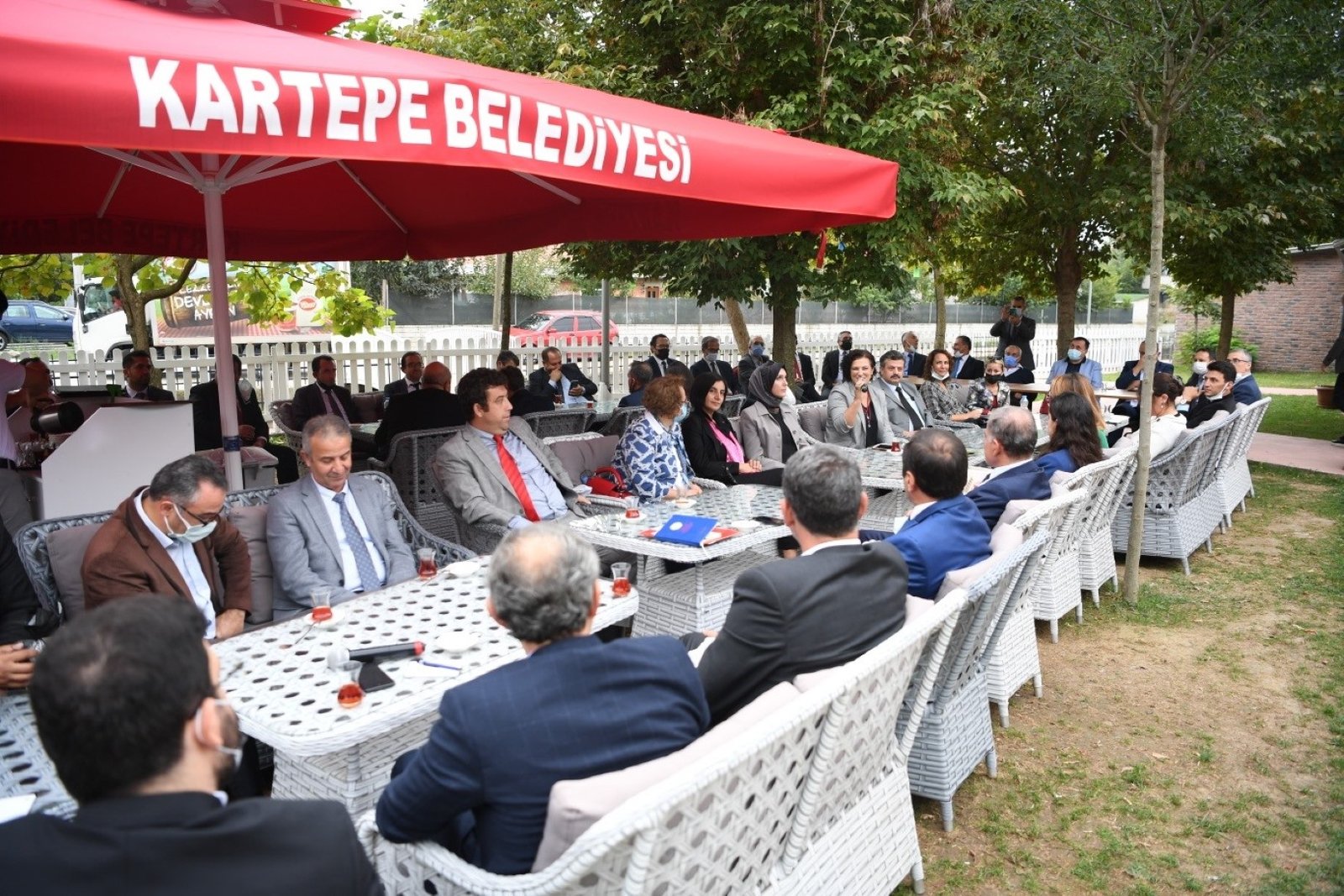 KARTEPE EĞİTİME DESTEĞİ BIRAKMIYOR