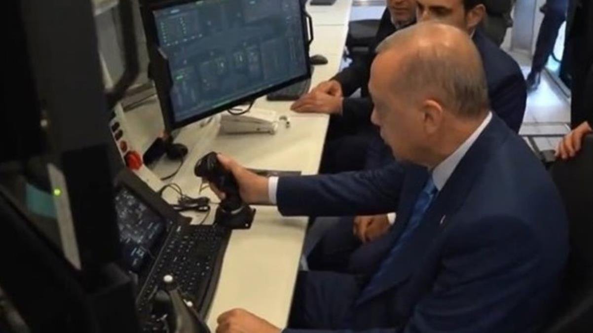 AKINCI TİHA TSK’ya teslim edildi! Kontrol masasının başına ilk Cumhurbaşkanı Erdoğan geçti