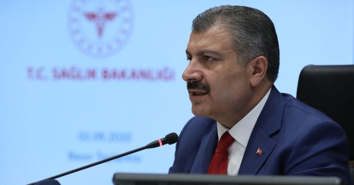 Bakan Koca: Her ikimizden birimiz çift doz aşılıyız