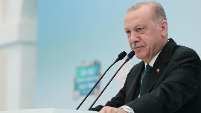 Cumhurbaşkanı Erdoğan’dan dikkat çeken aşı mesajı: Asla zorlayıcılığa başvurmak istemiyoruz ancak imkanını değerlendirmek şarttır