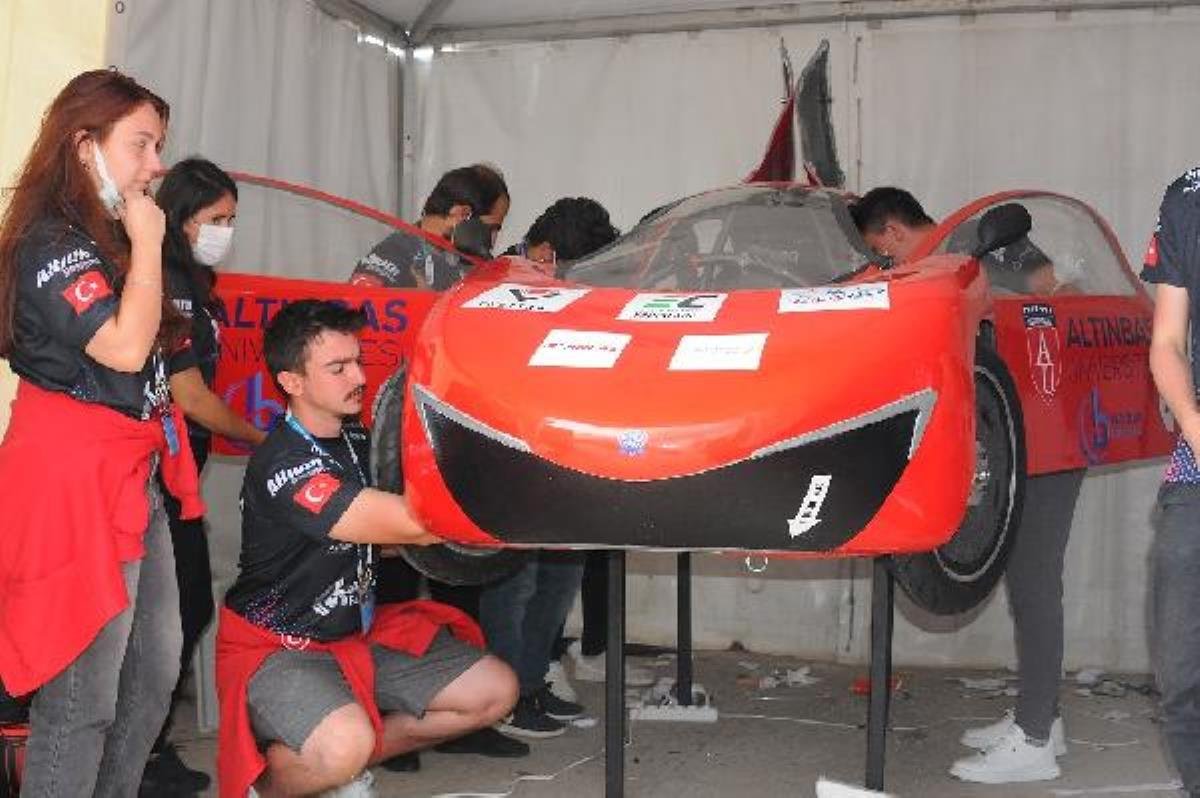 Elektrikli araç yarışlarında Altınbaş Üniversitesi’ne performans ödülü