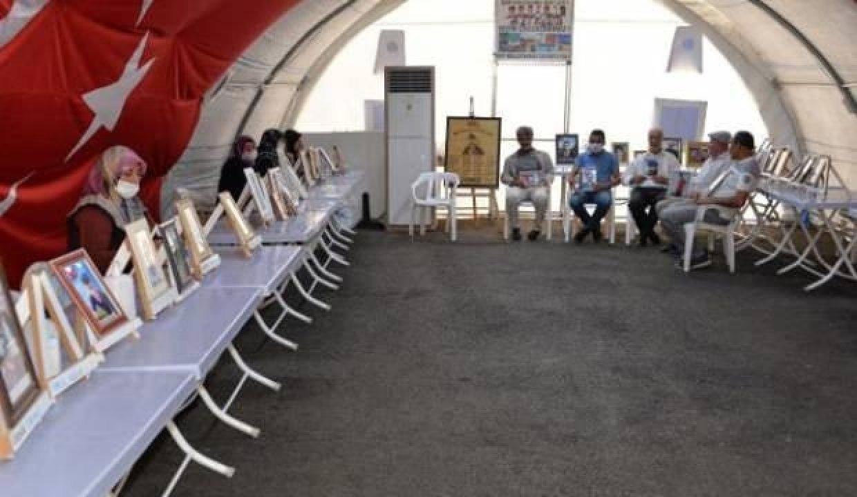 Evlat nöbetindeki anne: Kâfi artık, evladımı versinler