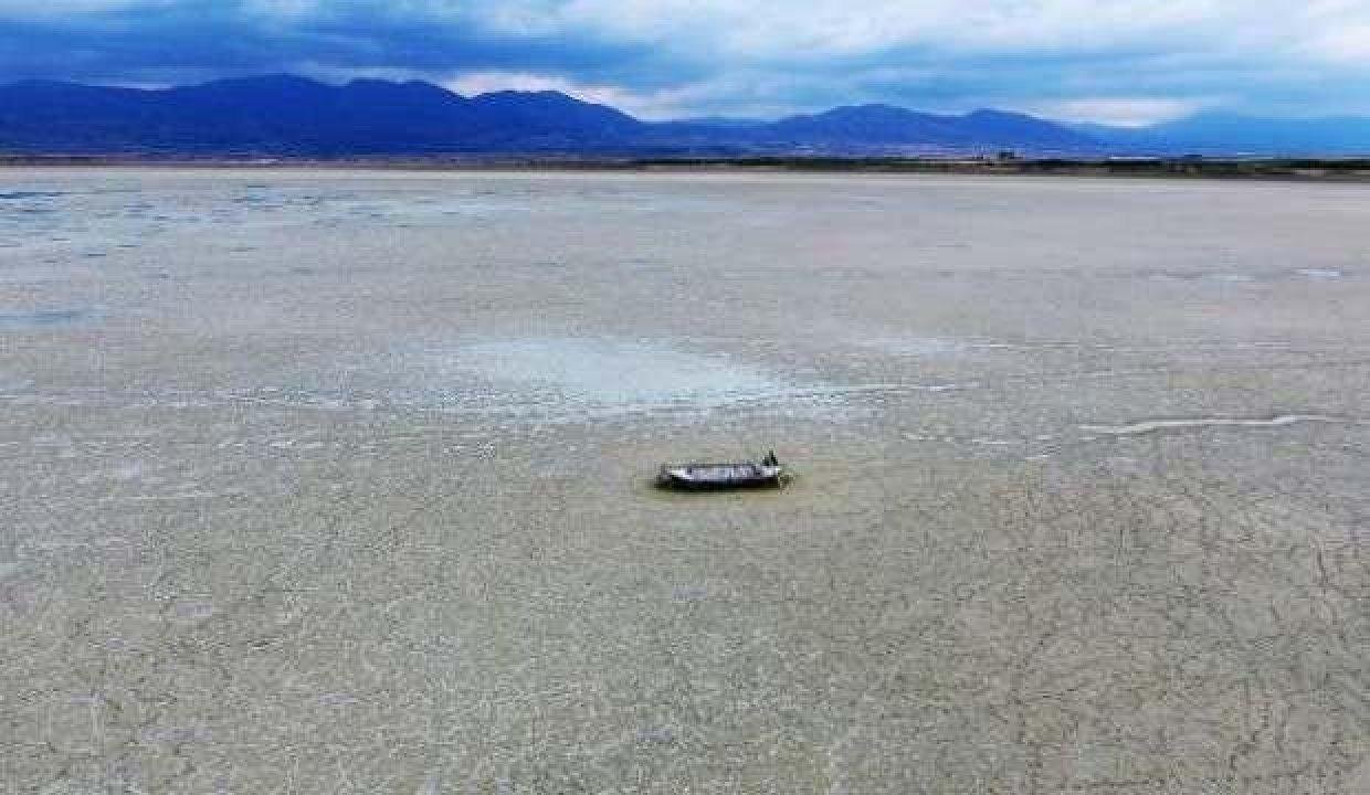 Göller Yöresi’ndeki Karataş Gölü kurudu