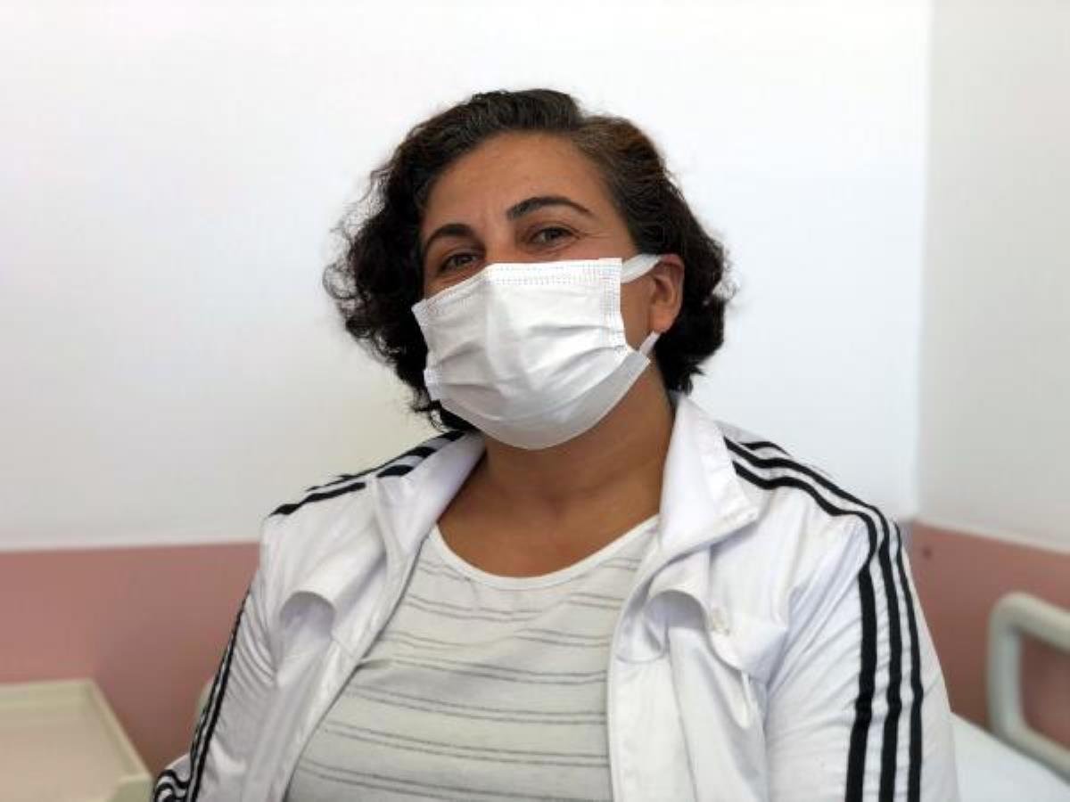 İşitme kaybı yaşayan hemşirenin kulağındaki tümör ameliyatla alındı