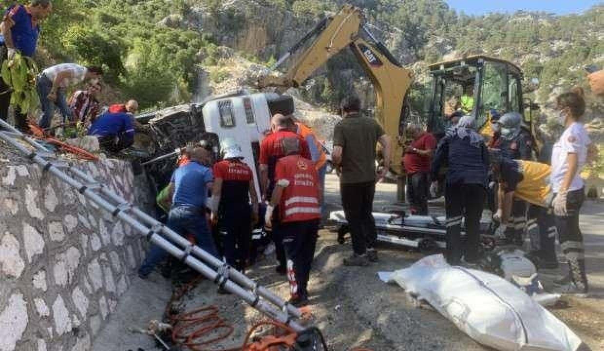 Isparta-Antalya yolunda kaza: 2 meyyit