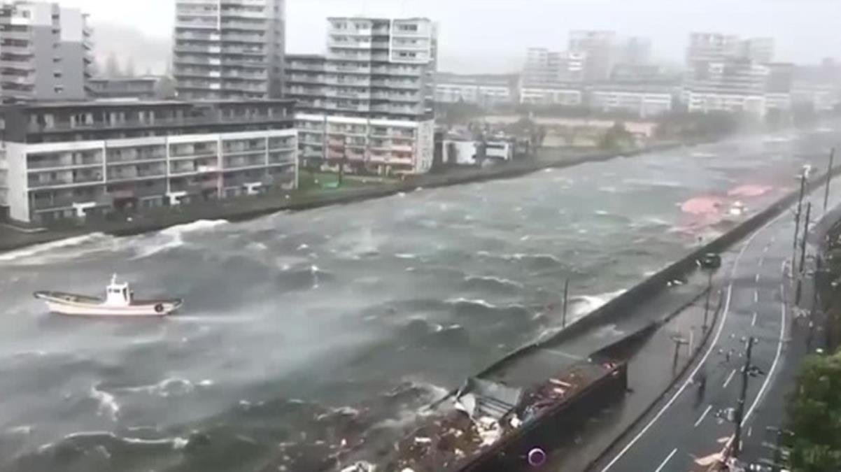 Japonya’da Chanthu Tayfunu alarmı! Yetkililer, halka sağlam binalara sığınmaları çağrısında bulundu
